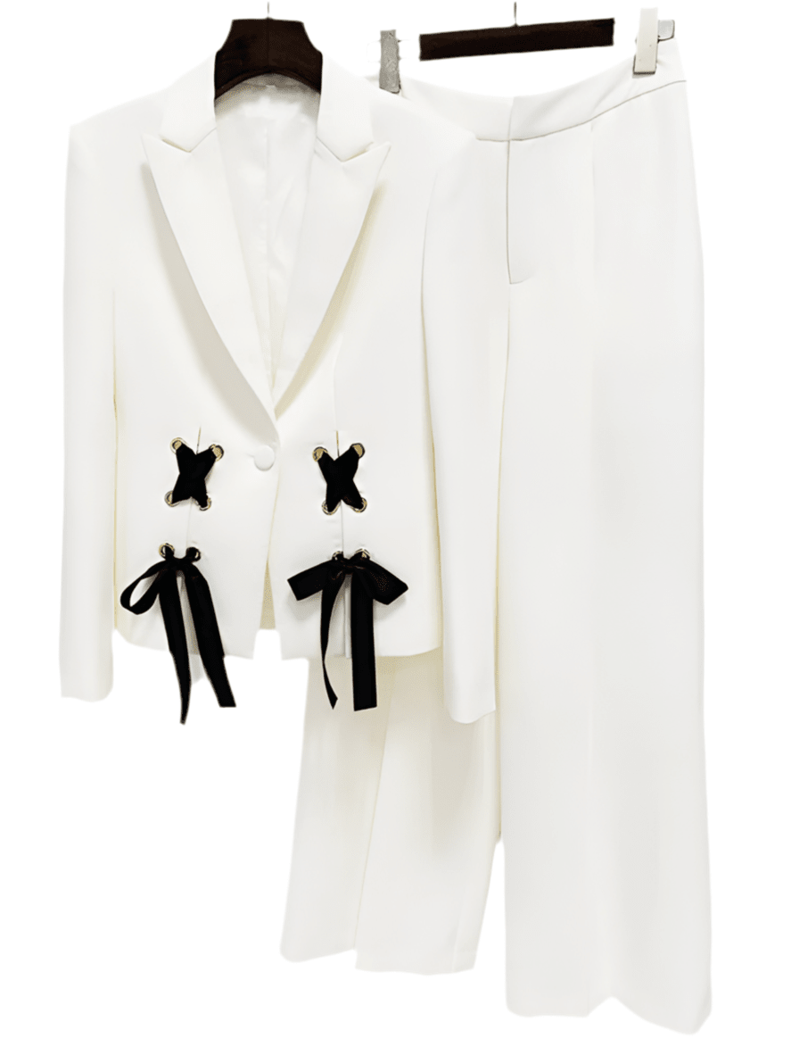 Eleganca A refined jacket and pants set with Ribbon details - Lu Di Lusso