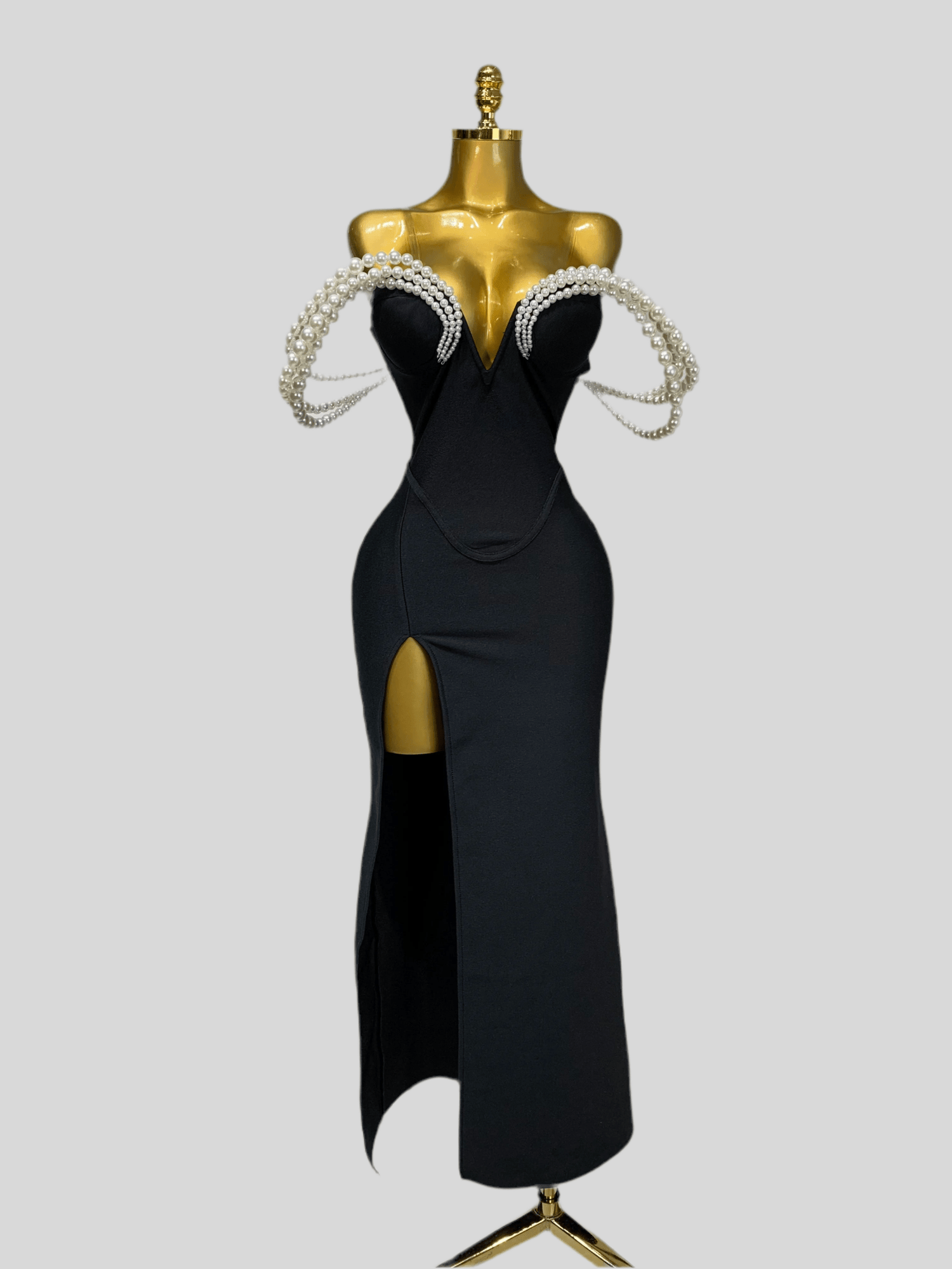Luella - A long bandage dress with Pearl details - Lu Di Lusso