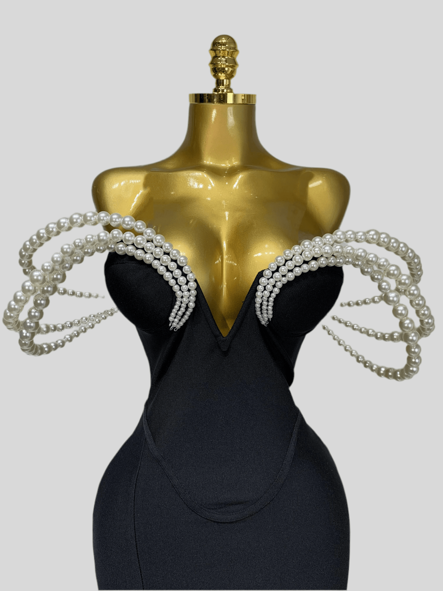 Luella - A long bandage dress with Pearl details - Lu Di Lusso