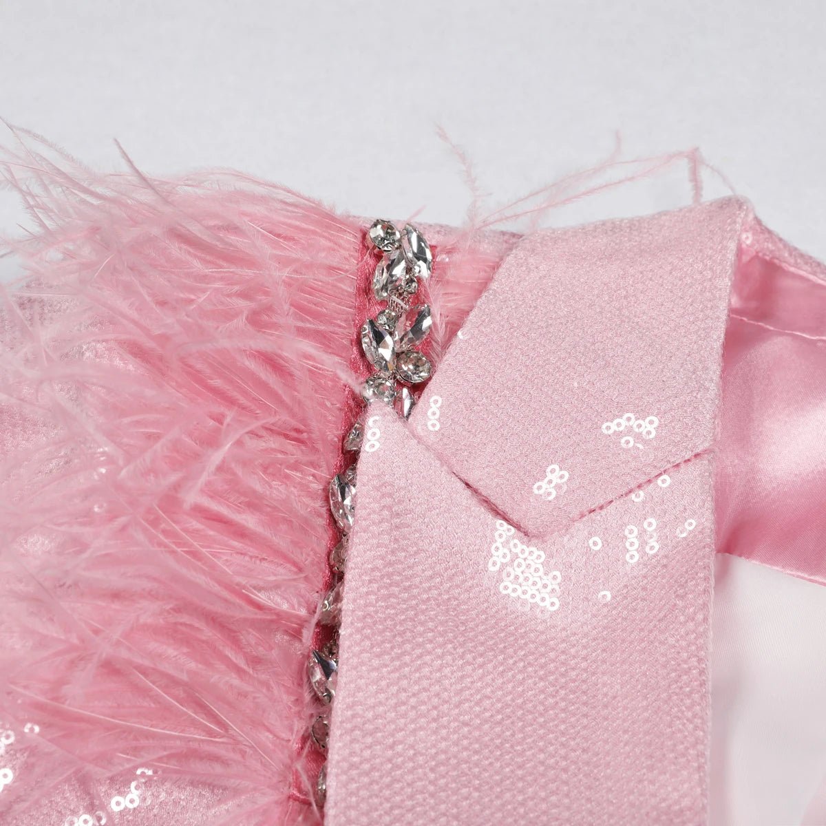 Roselle Plume - Luxury blush sequin blazer with feathered shoulders. - Lu Di Lusso