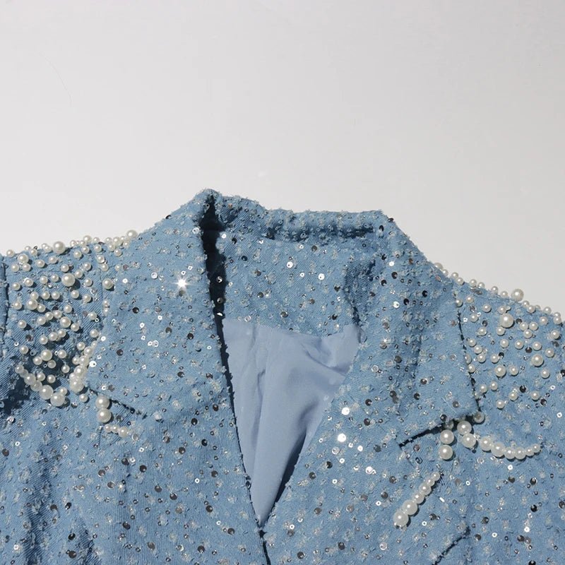 Sequinsa A Sequin blazer with pearl details - Lu Di Lusso